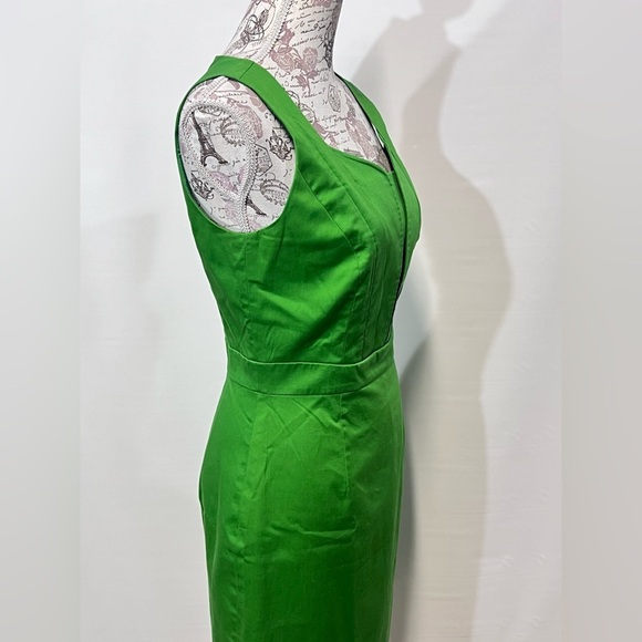 🛍️ALEX MARIE Kelly green sleeveless sheath dress size 6. - Picture 7 of 13